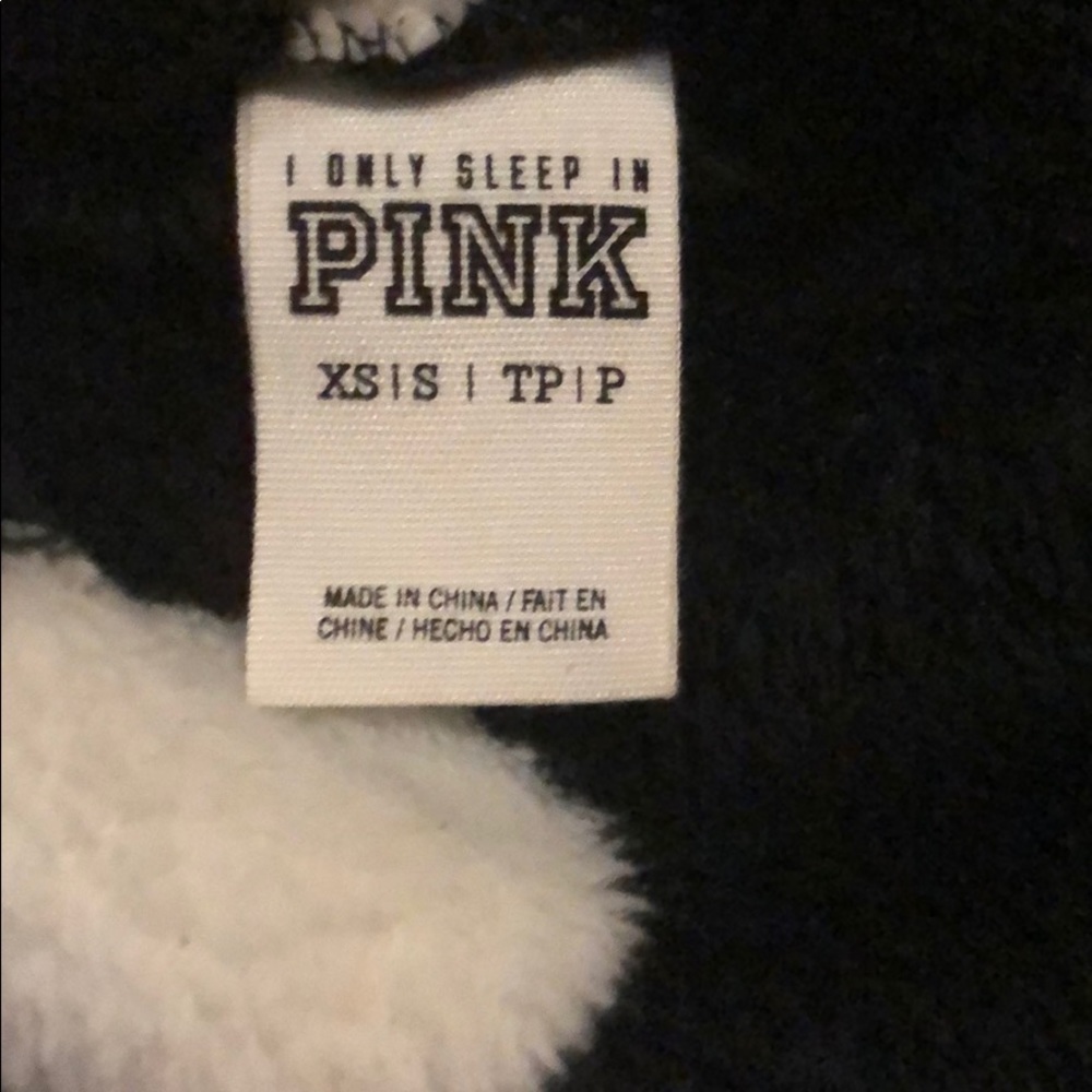 PINK polka dot robe! - Picture 3 of 3